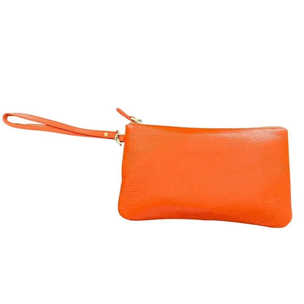 Mighty Purse, a handbag that doubles as a portable charger for electronic device